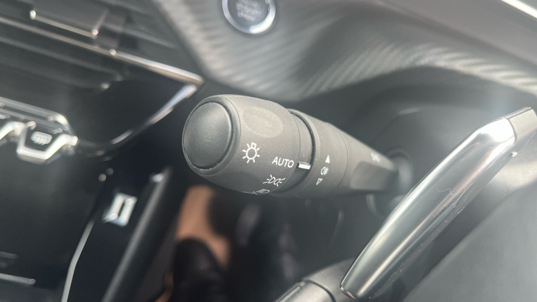 Peugeot 2008 1.2 PureTech 130 Allure Premium 5dr EAT8 Petrol Estate